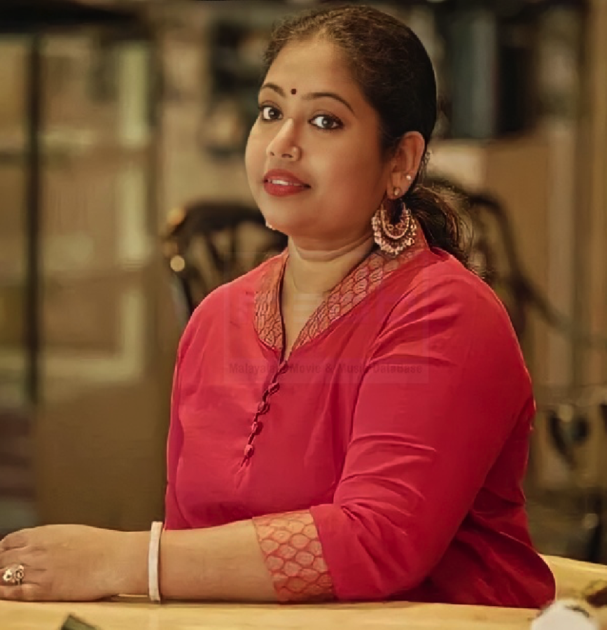 Maneesha Bigg Boss Malayalam Season 5 Contestants